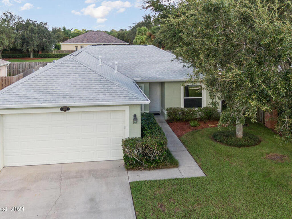 1620 Brookshire Circle, West Melbourne, FL 32904