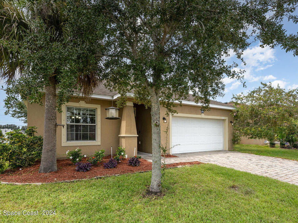 1890 Bridgeport Circle, Rockledge, FL 32955