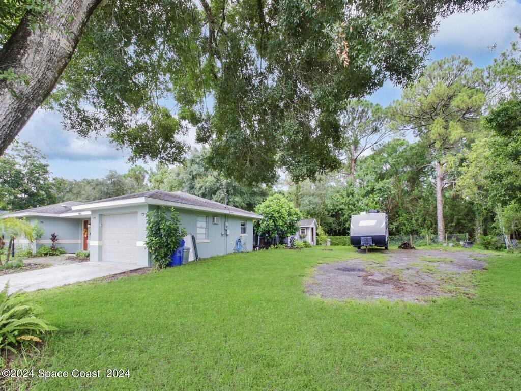 8965 22nd Street, Vero Beach, FL 32966