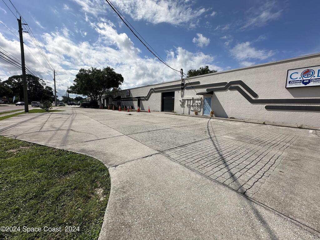 3834 S Hopkins Avenue, Titusville, FL 32780