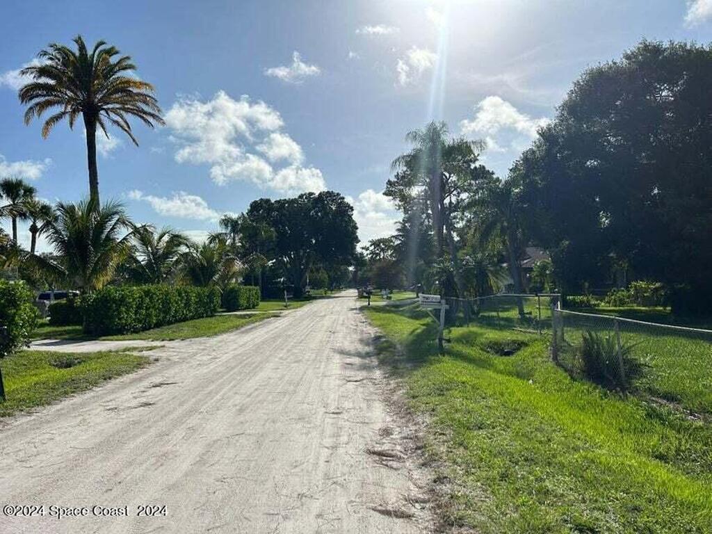 3126 1st Road, Vero Beach, FL 32968