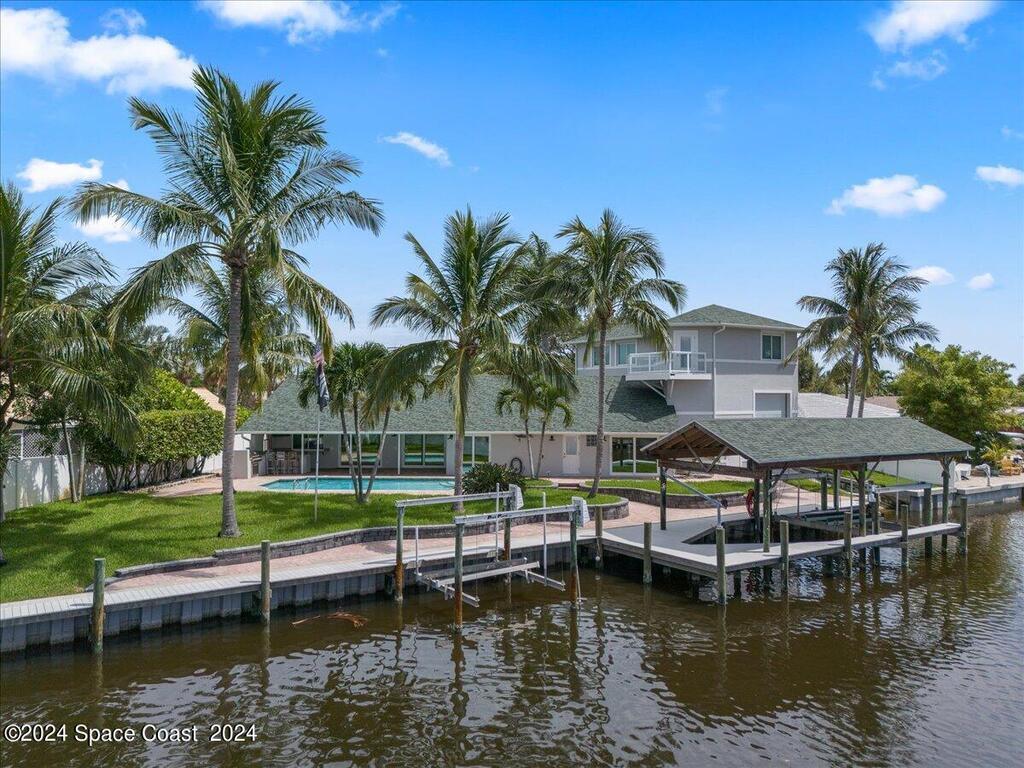 689 S Hedgecock Square, Satellite Beach, FL 32937