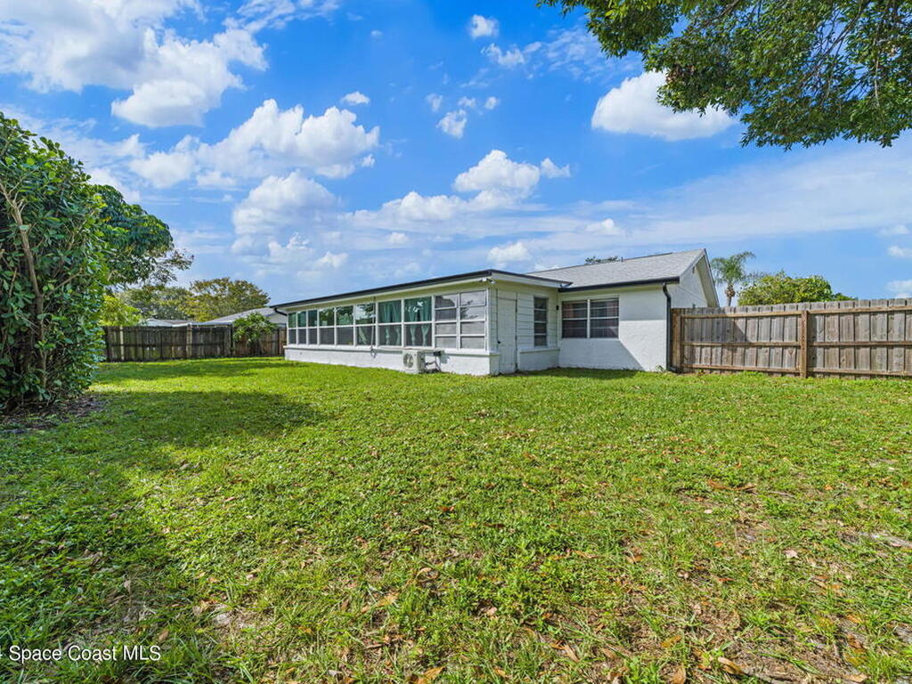 672 Tallwood Circle, West Melbourne, FL 32904