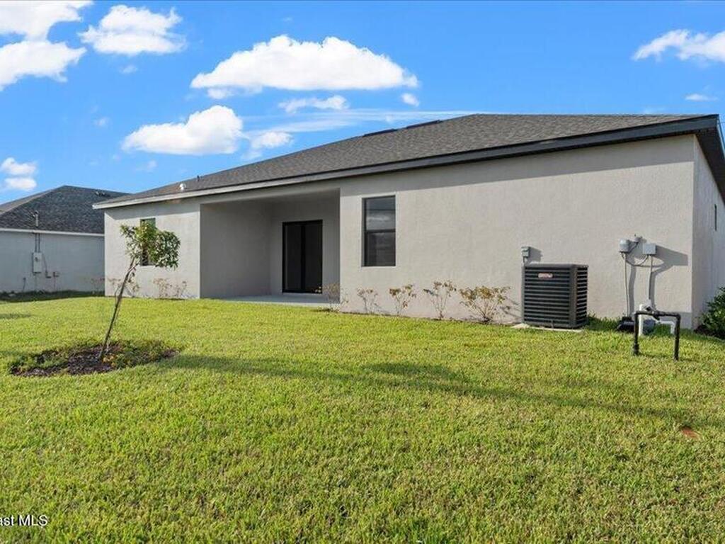 566 Hamy Street, Palm Bay, FL 32908