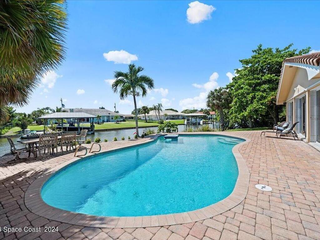 2325 Brookside Way, Indialantic, FL 32903