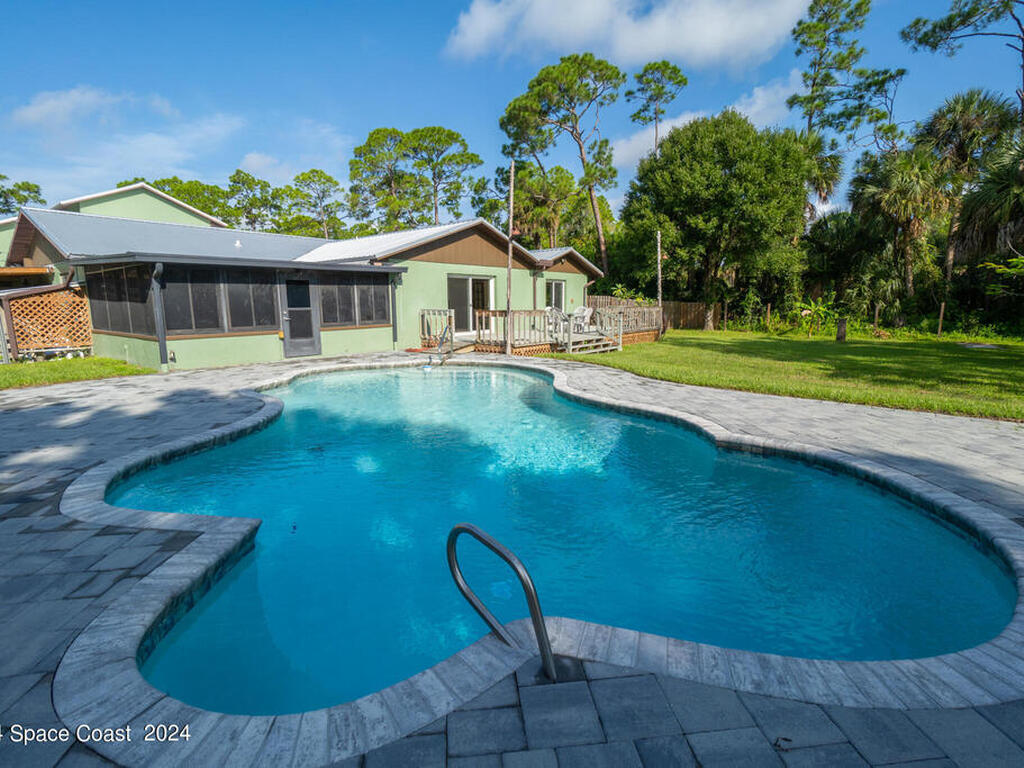 3893 Burton Road, Malabar, FL 32950