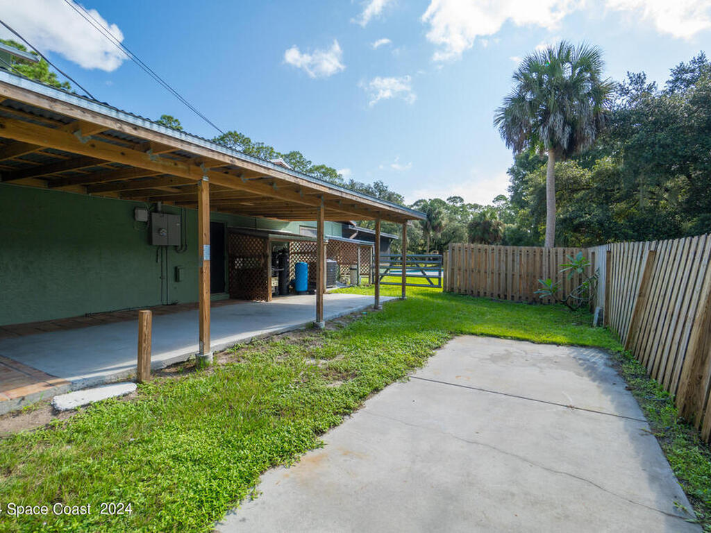 3893 Burton Road, Malabar, FL 32950