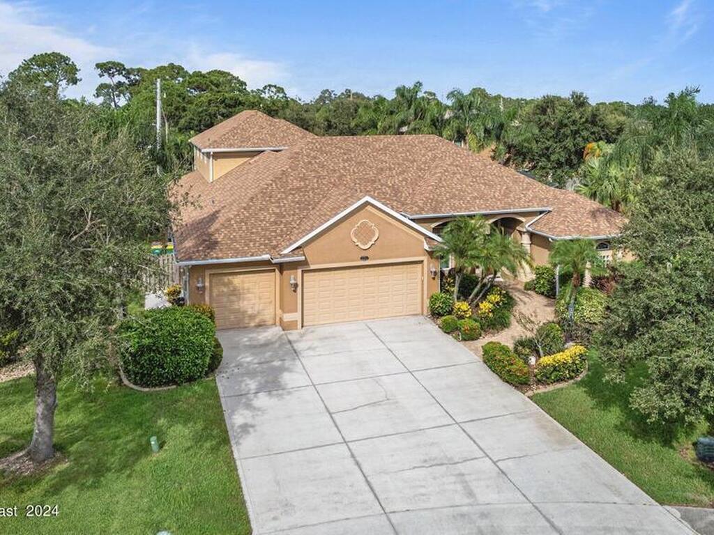 2263 Woodfield Circle, Melbourne, FL 32904