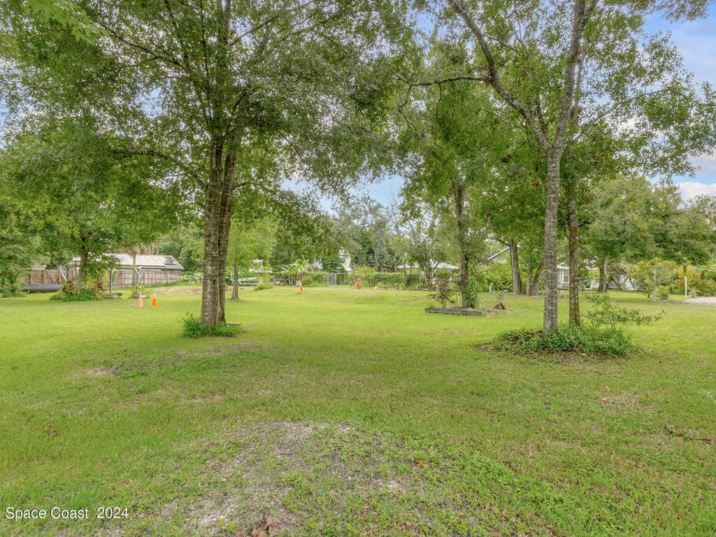 2565 Maple Street, Melbourne, FL 32904