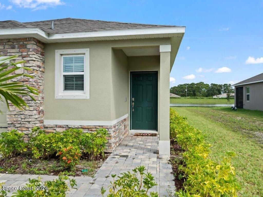 1007 Grantham Lane, Palm Bay, FL 32909