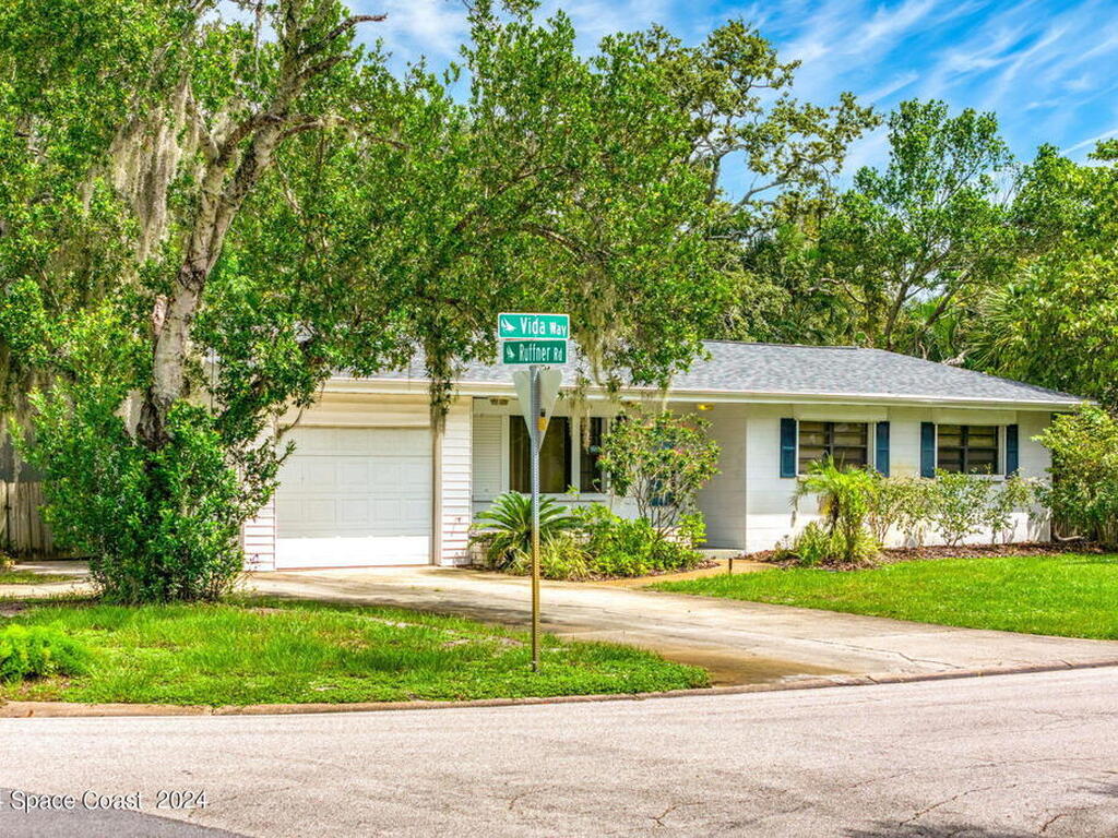 20 Vida Way, Melbourne, FL 32901