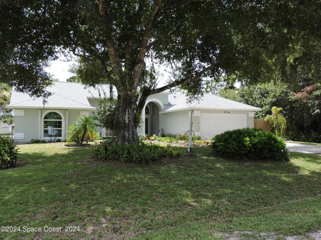 8256 96th Avenue, Vero Beach, FL 32967