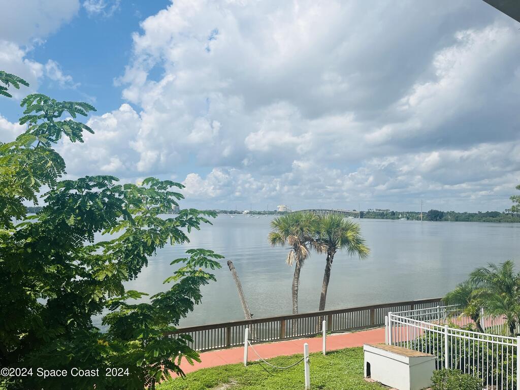 225 S Tropical Trail, Merritt Island, FL 32952