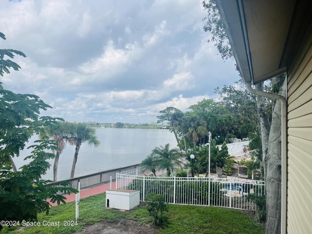 225 S Tropical Trail, Merritt Island, FL 32952