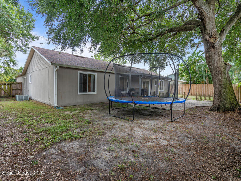 850 Pine View Avenue, Rockledge, FL 32955