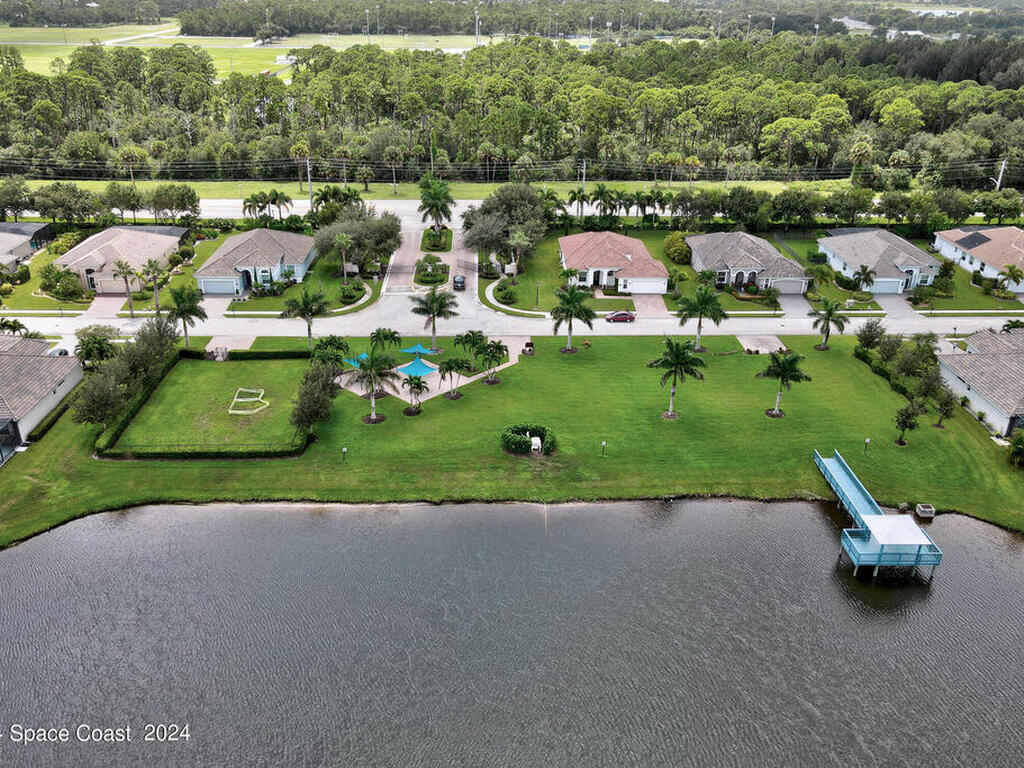 6095 Graysen Square, Vero Beach, FL 32967