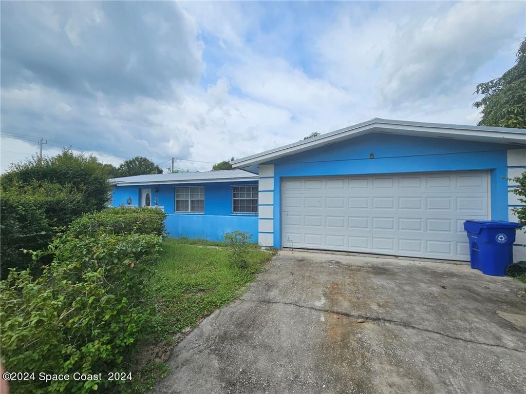 4525 48th Avenue, Vero Beach, FL 32967