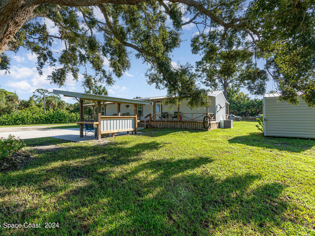 8110 Pine Ridge Trail, Sebastian, FL 32976