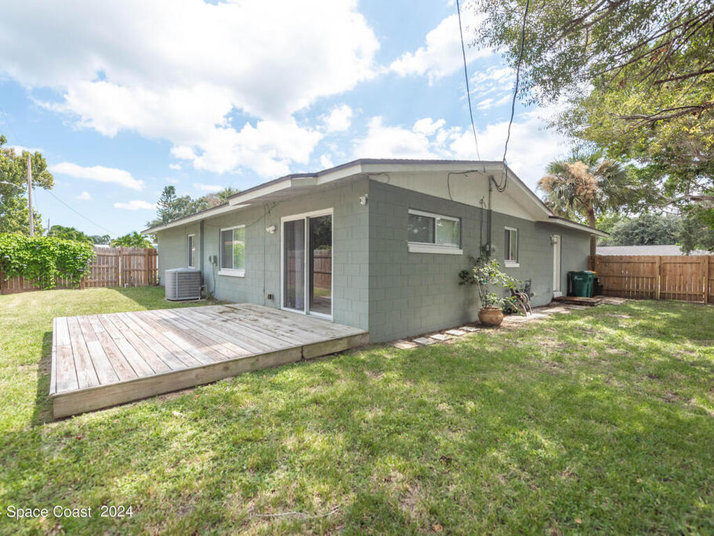 300 Nora Avenue, Merritt Island, FL 32952