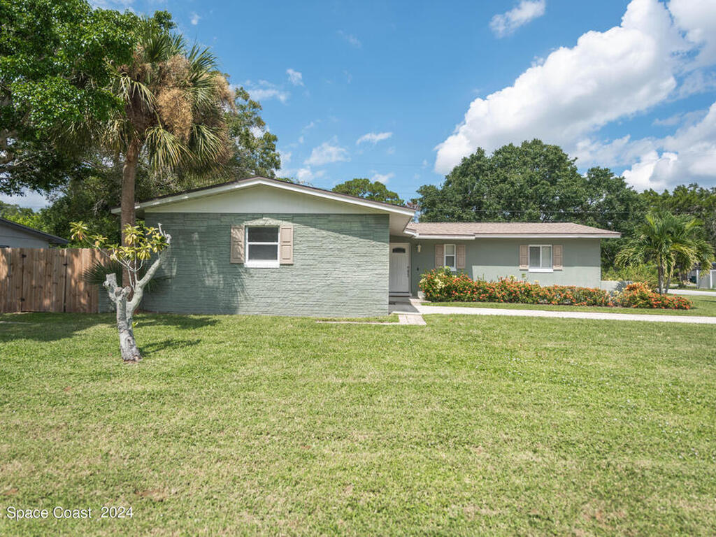 300 Nora Avenue, Merritt Island, FL 32952