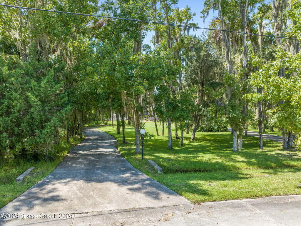 5590 Bob White Trail, Mims, FL 32754