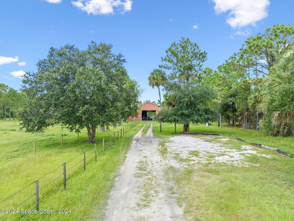 5590 Bob White Trail, Mims, FL 32754