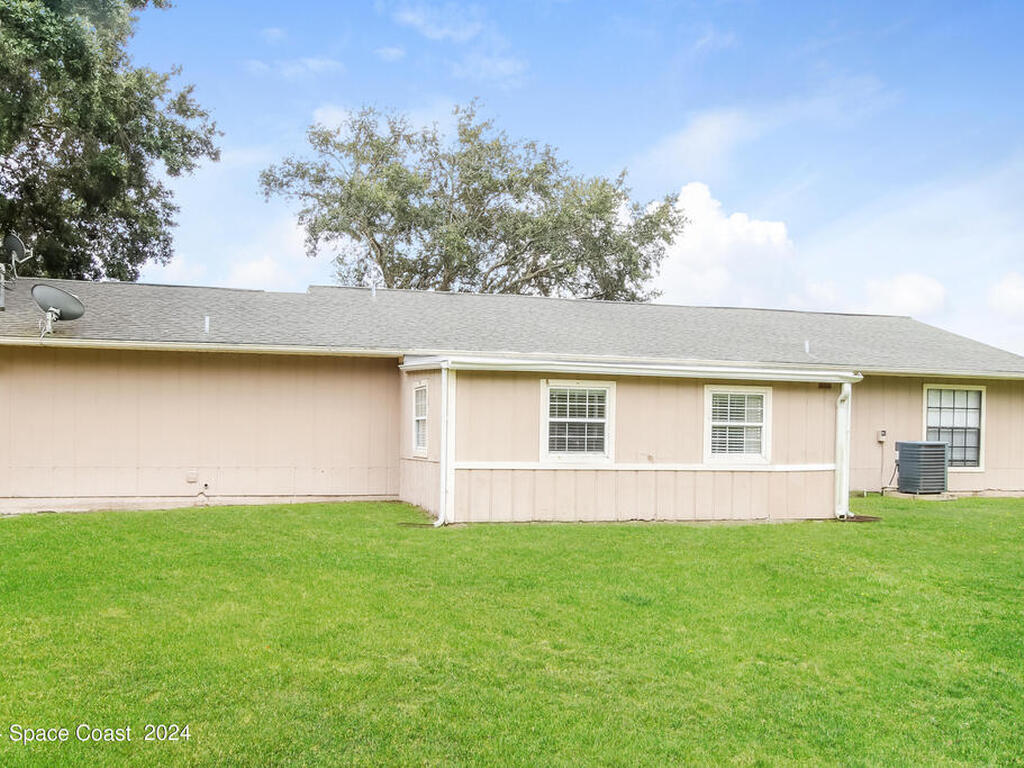 1489 Heartwellville Street, Palm Bay, FL 32907