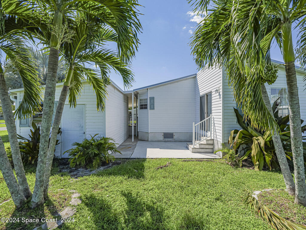 1145 Wren Circle, Barefoot Bay, FL 32976