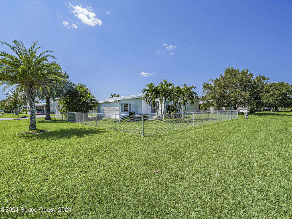 1145 Wren Circle, Barefoot Bay, FL 32976