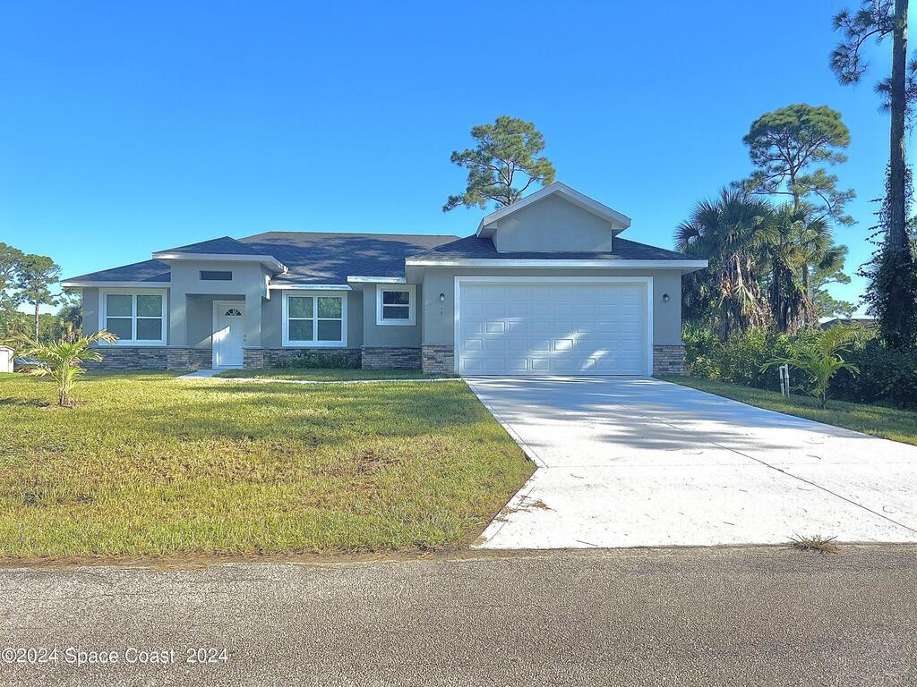 581 Harrisburg Street, Palm Bay, FL 32908