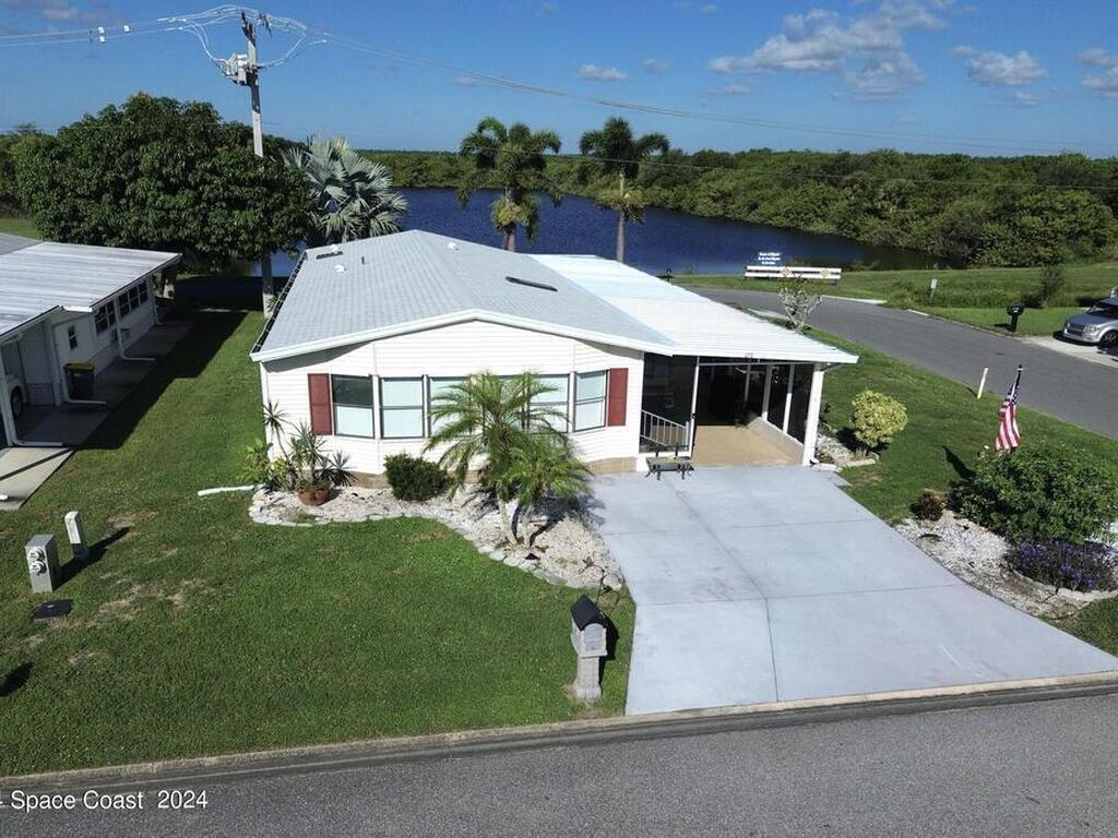 1231 Chipewa Drive, Barefoot Bay, FL 32976