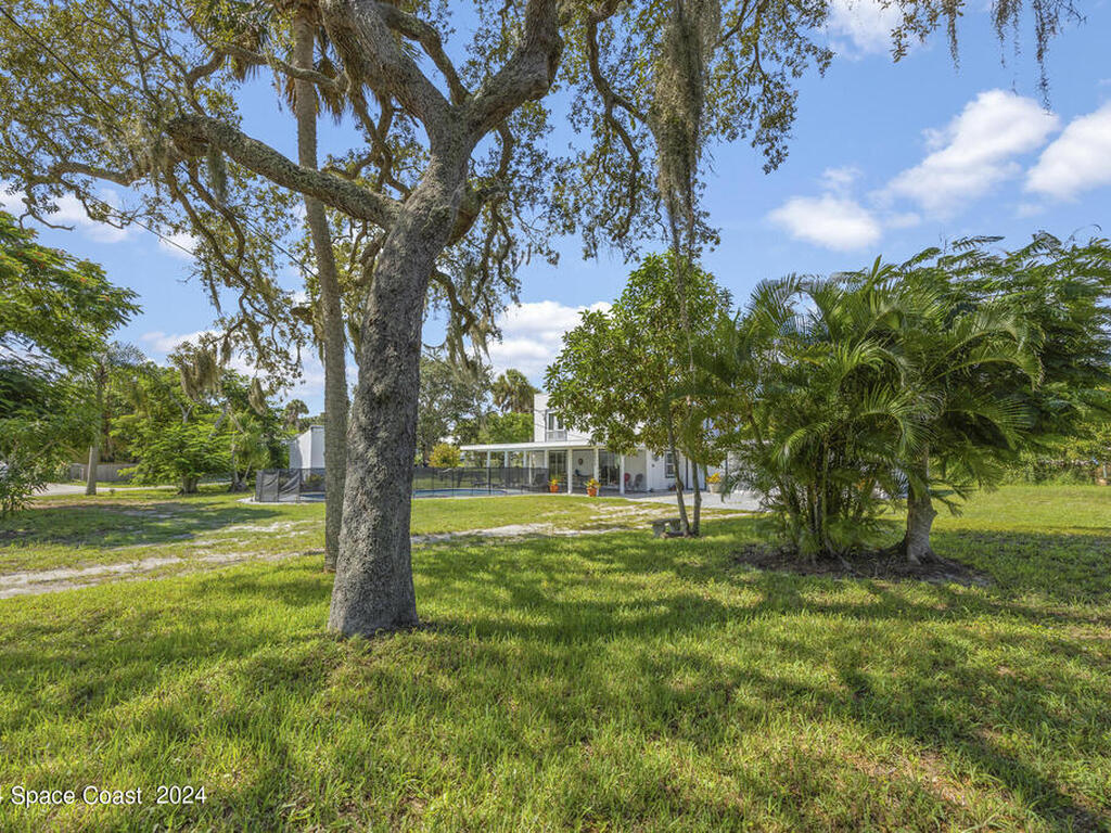 2909 Century Oaks Circle, Malabar, FL 32950