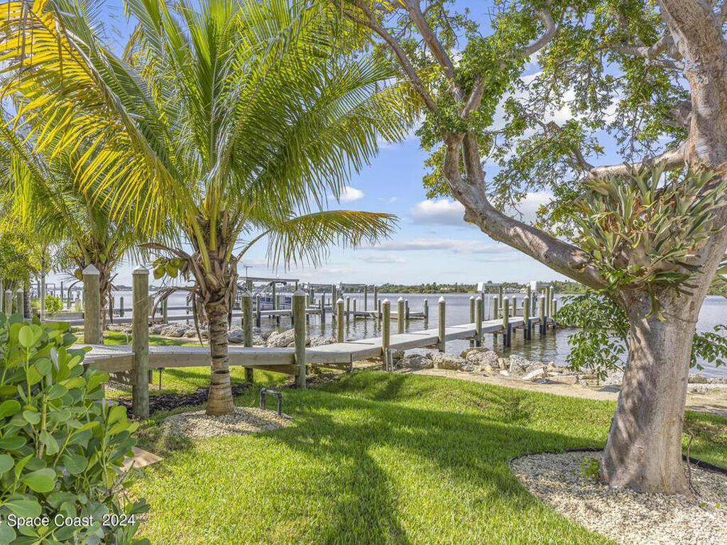 19 Vip Island, Grant, FL 32949