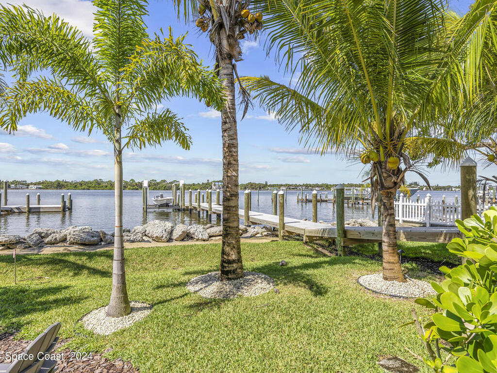 19 Vip Island, Grant, FL 32949