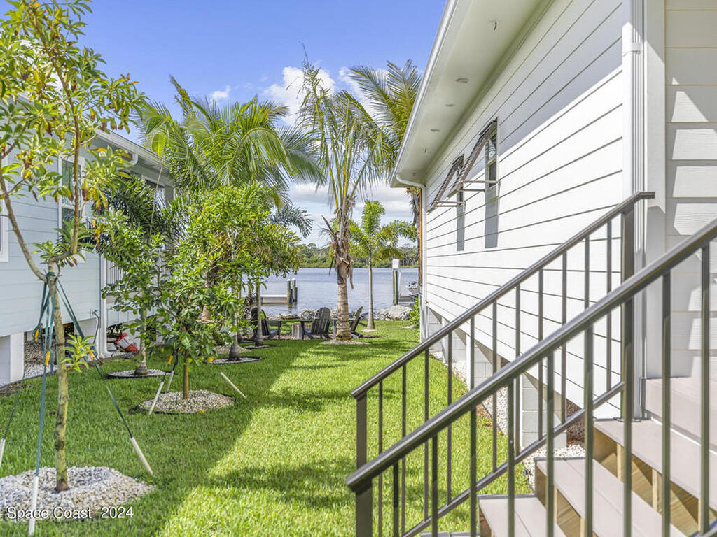 19 Vip Island, Grant, FL 32949