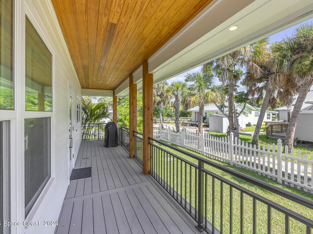 19 Vip Island, Grant, FL 32949