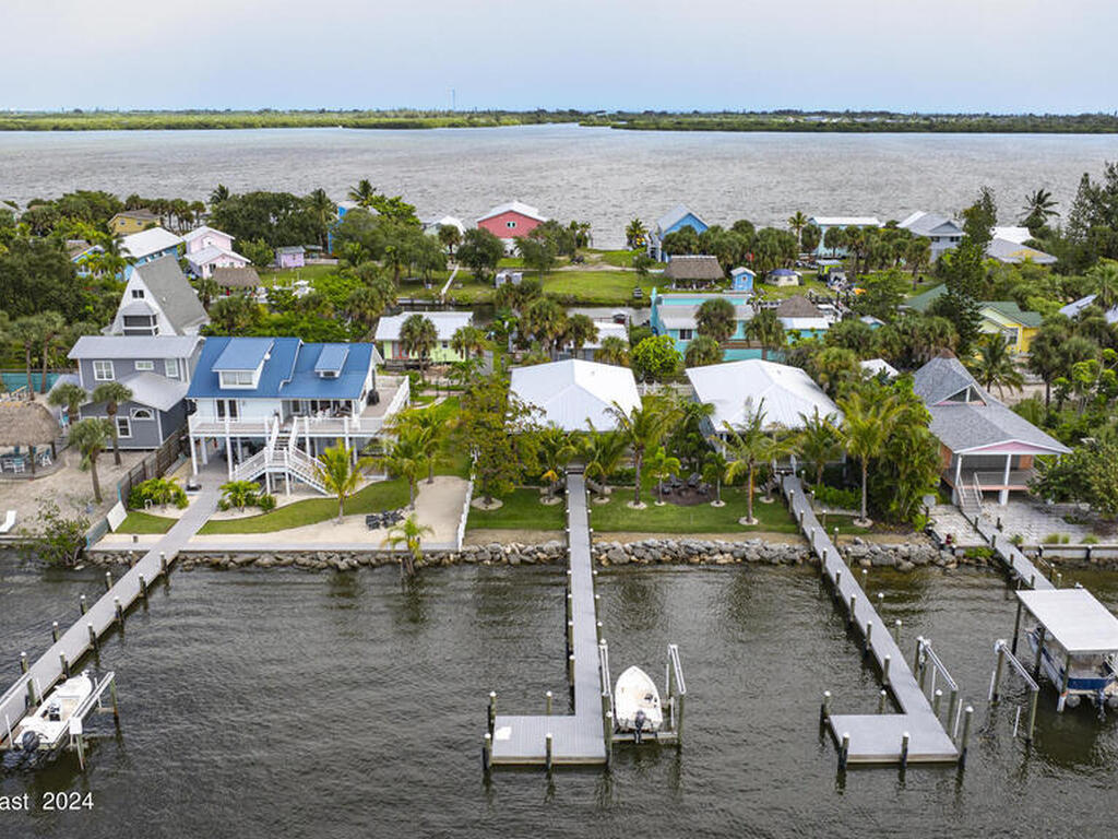 19 Vip Island, Grant, FL 32949