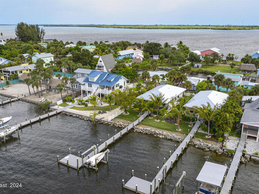 19 Vip Island, Grant, FL 32949