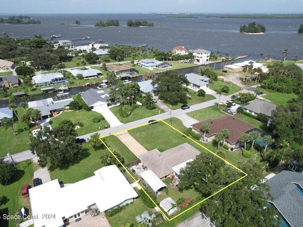 6655 110th Street, Sebastian, FL 32958