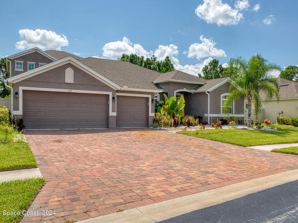 632 SE Stonebriar Drive, Palm Bay, FL 32909