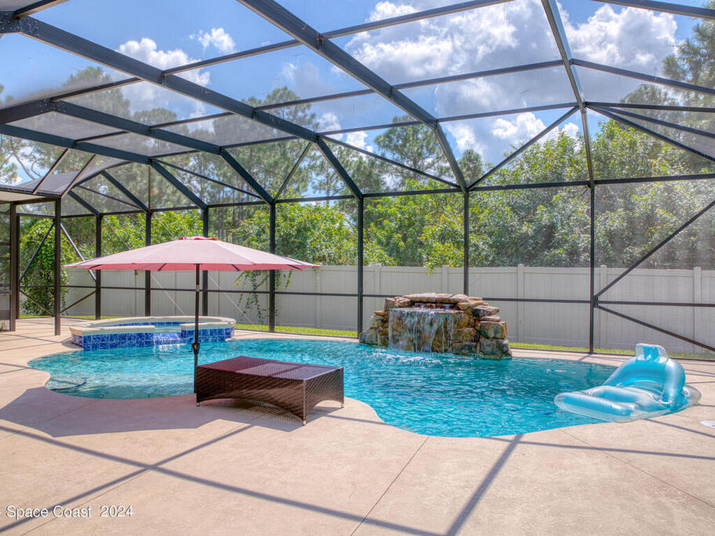 632 SE Stonebriar Drive, Palm Bay, FL 32909