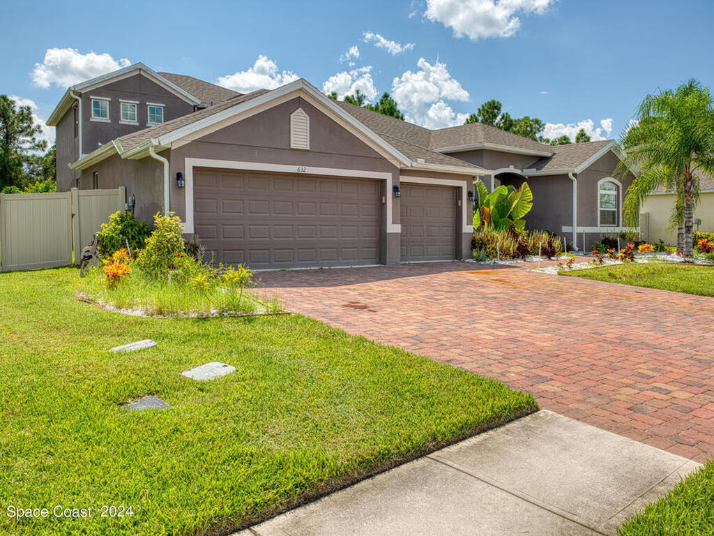 632 SE Stonebriar Drive, Palm Bay, FL 32909