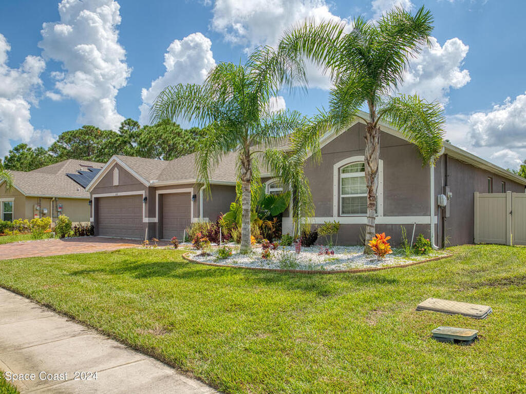 632 SE Stonebriar Drive, Palm Bay, FL 32909