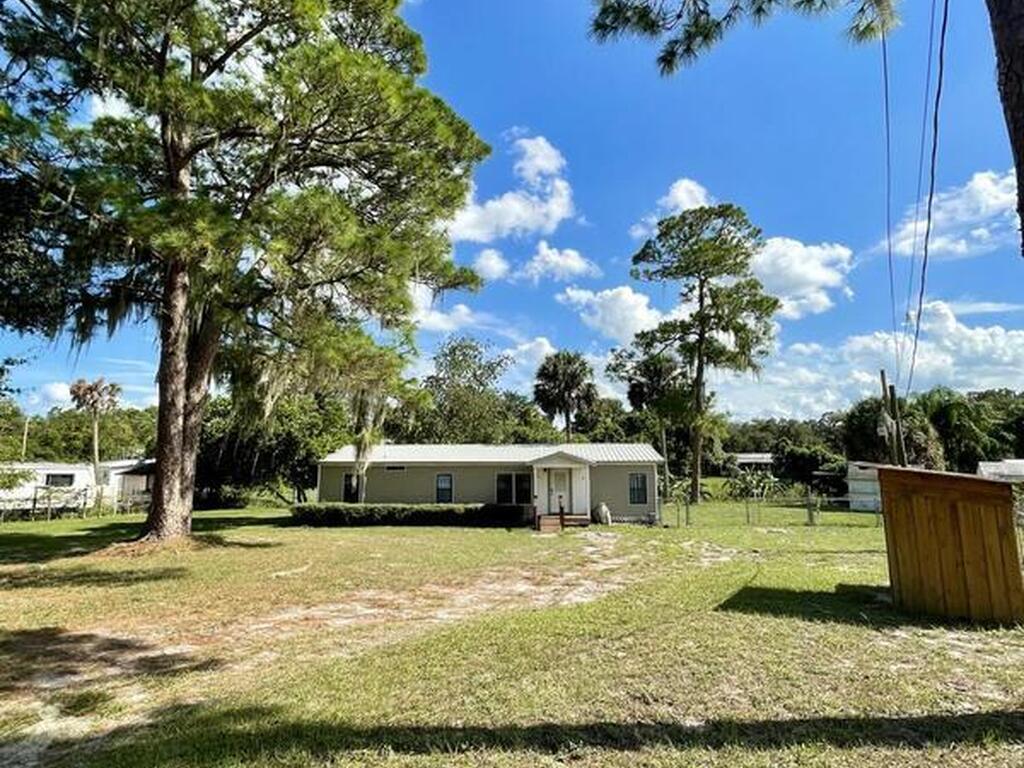 9561 Lake Marion Creek Rd, Haines City, FL 33844