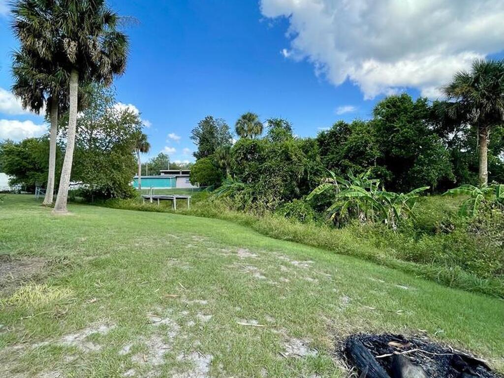 9561 Lake Marion Creek Rd, Haines City, FL 33844