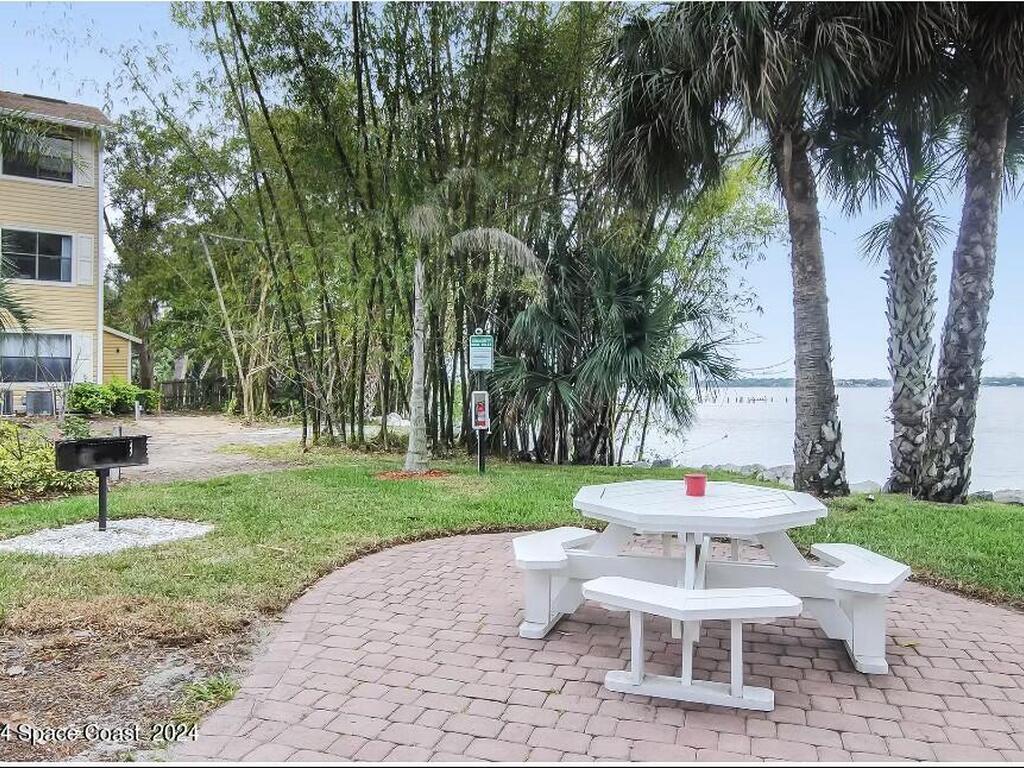 225 S Tropical Trail, Merritt Island, FL 32952