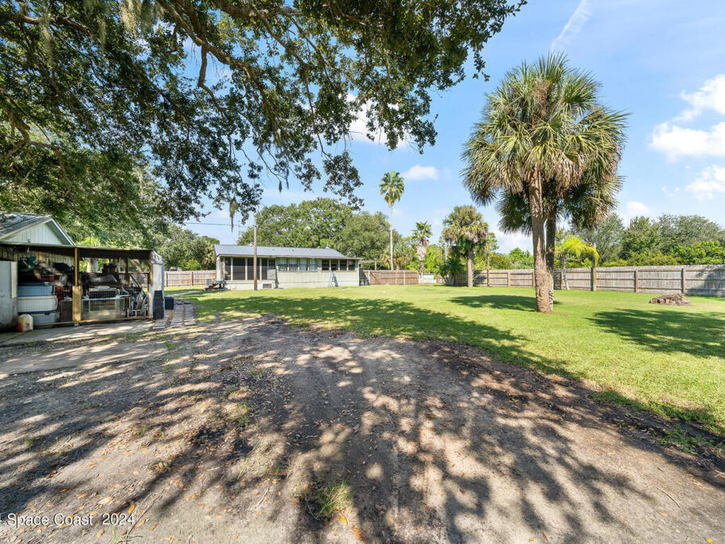 9633 Honeysuckle Drive, Sebastian, FL 32976