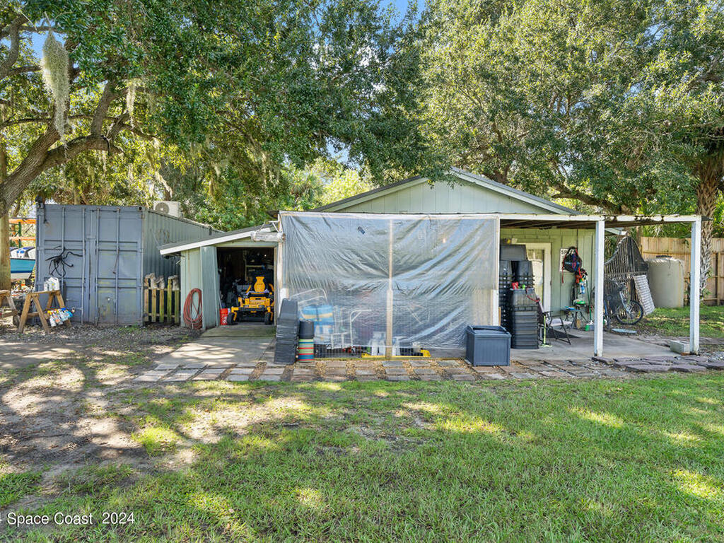 9633 Honeysuckle Drive, Sebastian, FL 32976