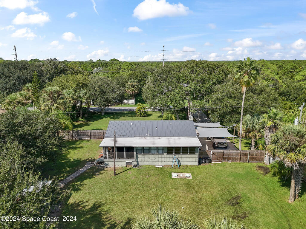 9633 Honeysuckle Drive, Sebastian, FL 32976