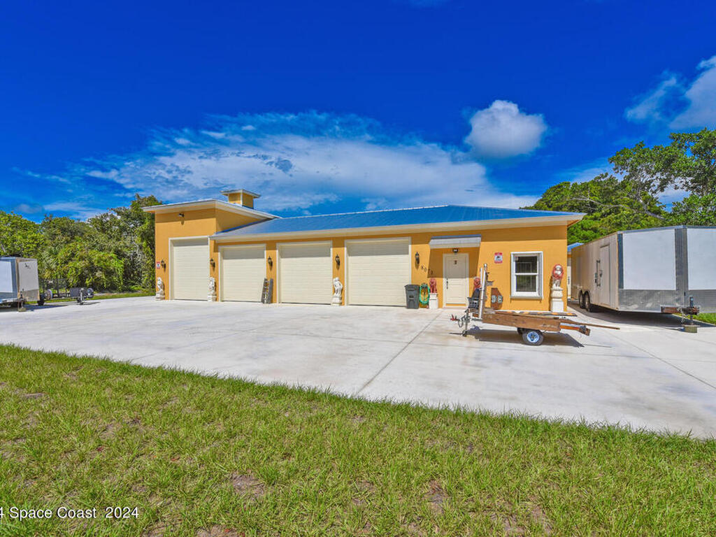 8073 S Indian River S Drive, Ft. Pierce, FL 34982